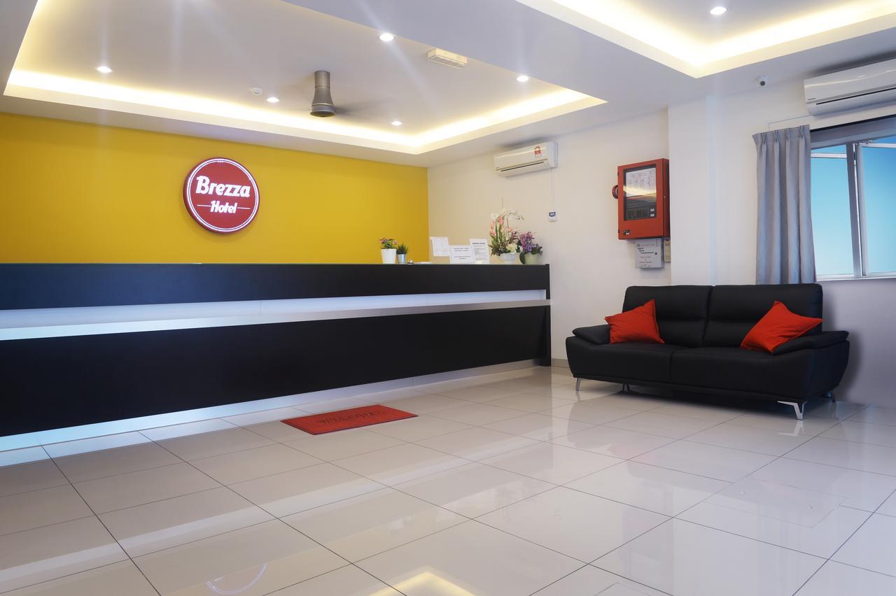 Brezza Hotel Sitiawan Exterior foto