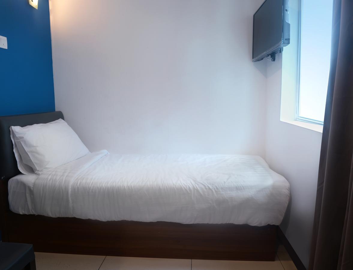 Brezza Hotel Sitiawan Exterior foto